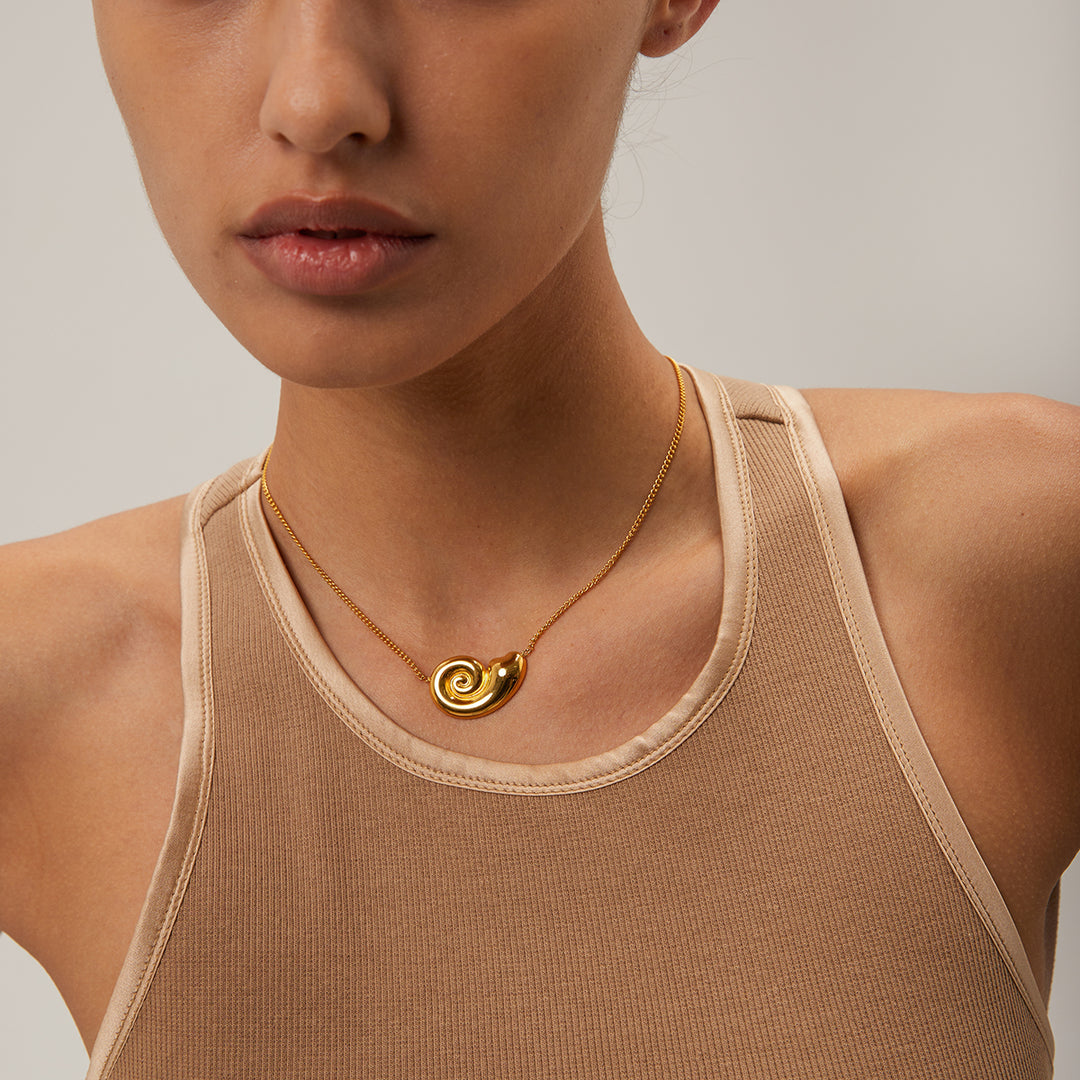 Golden Swirl - Necklace